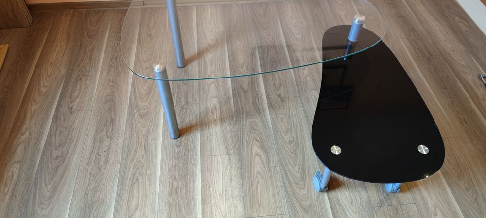 Ława szklana uchylna