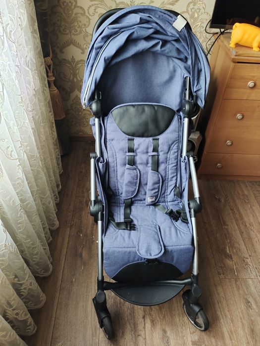 Продам каляску прогулочну чіко 0+