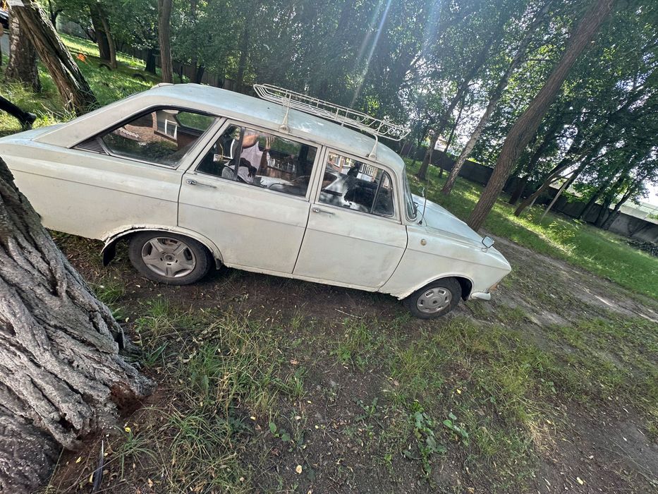 Автомобіль иж 2125