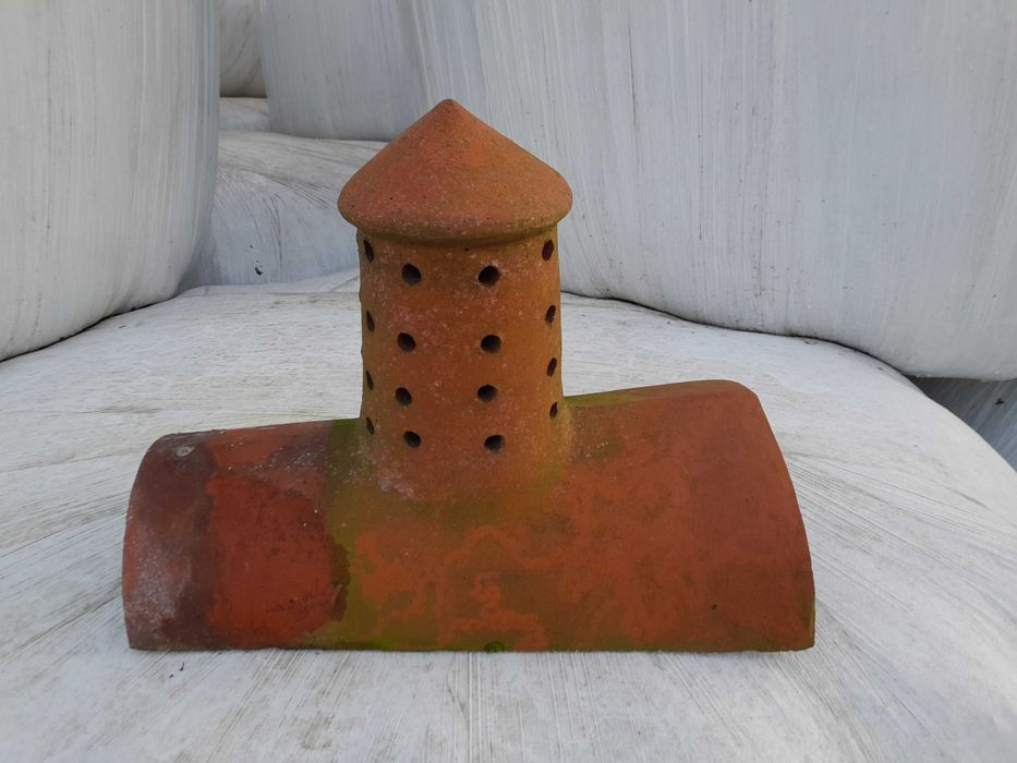 gąsiory dachowe z wentylacją ,kominkiem  Unikat