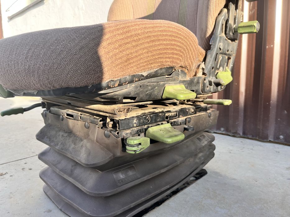 Fotel john deere 6920 R, M