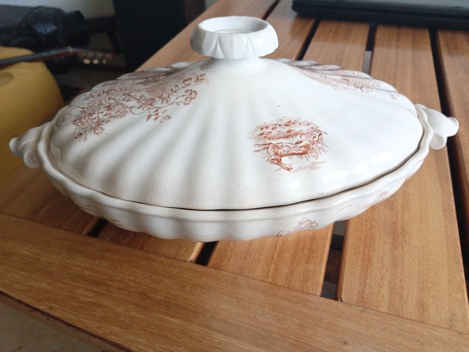 Antiga terrina Sacavém