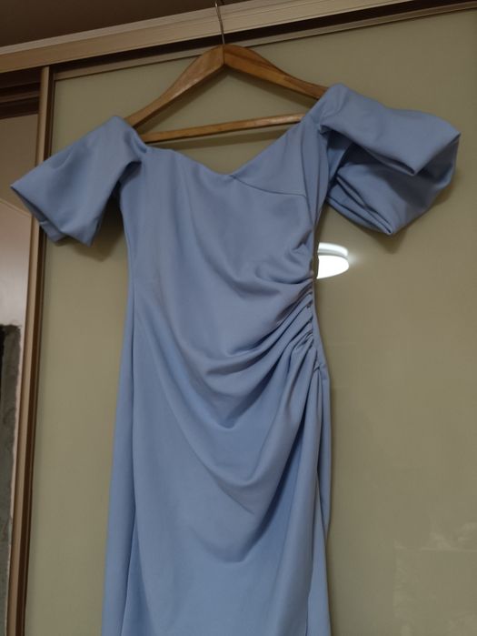 Розкішна коктейльна сукня з відкритими плечима від asos