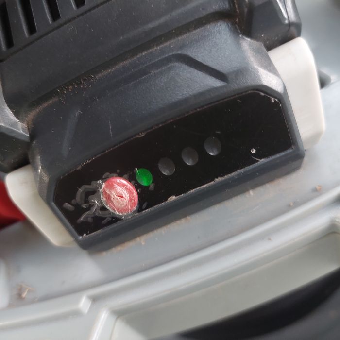 Газонокосарка акумуляторна акб металева косарка