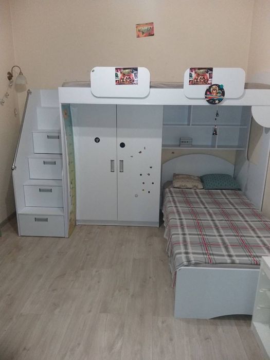 Дитяче ліжко двоповерхове з щафою