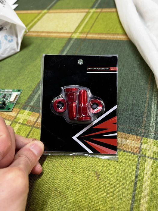 Tire clamp screes for dirt bike: pneus motocross