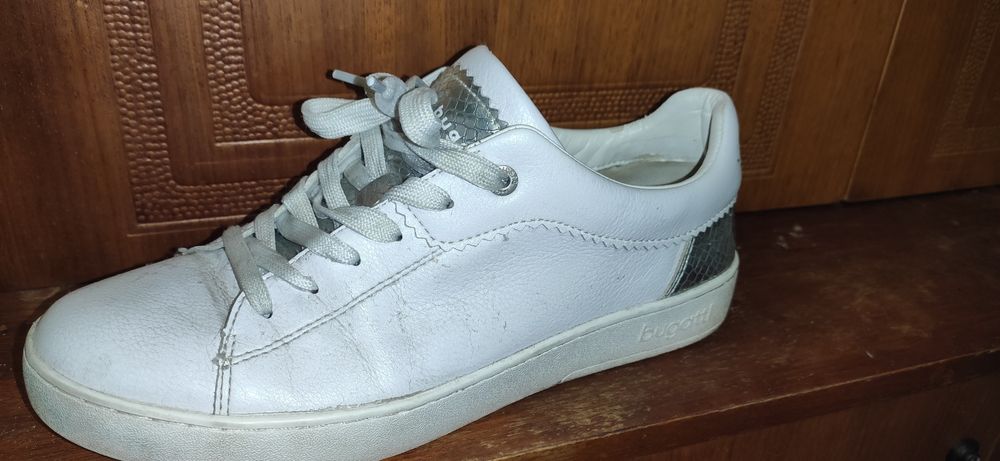 Кроссовки женские bugatti 40 размер