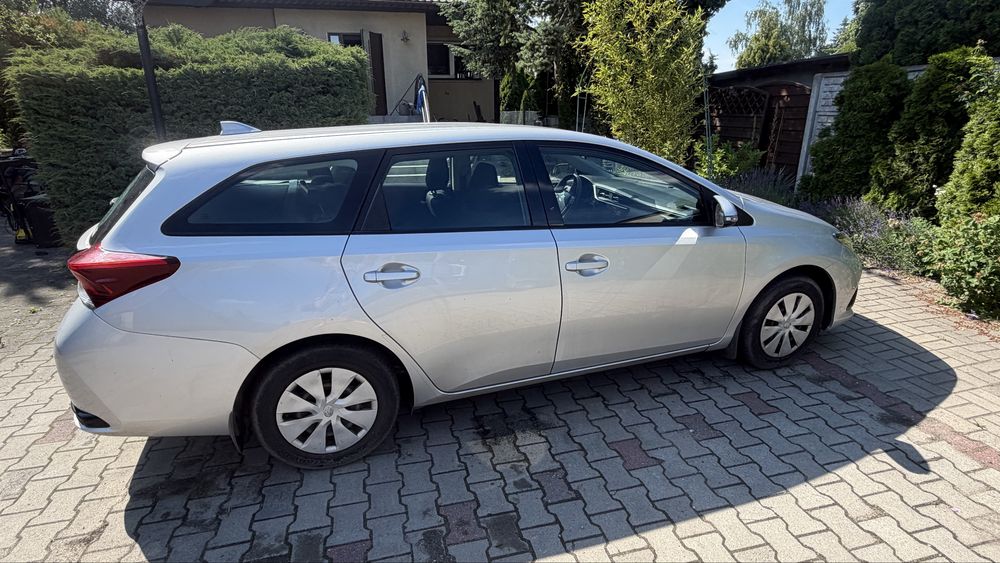 Toyota auris  1.6 benzyna gaz 2018