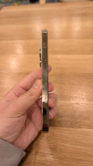 iPhone 14 Pro 128GB золотистий - дуже хороший стан + чохли