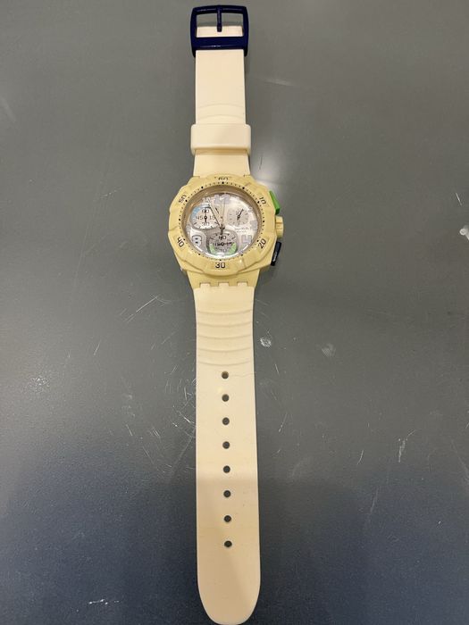Relógio swatch Branco