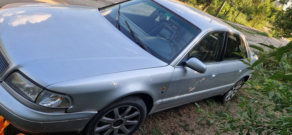 Продам audi a8 d2