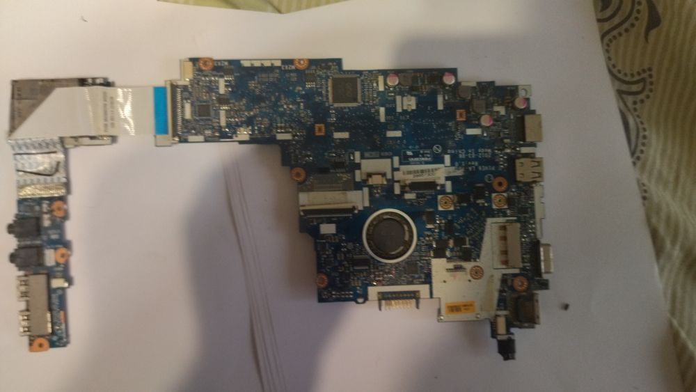 Материнська плата Acer One 722