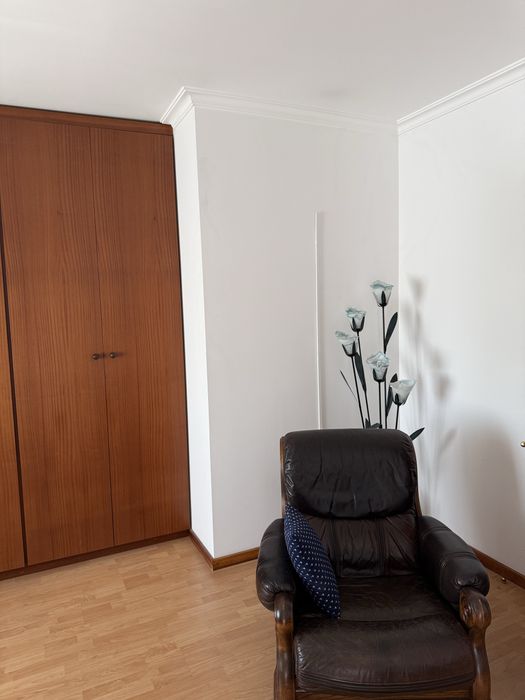 Apartamento t3 para alugar em frente a faculdade de medicina e hospital
