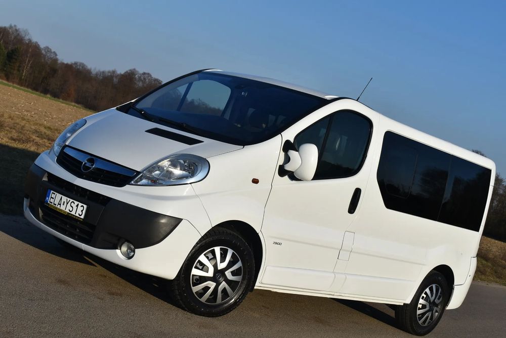 Opel Vivaro Trafic Primaster 2.0dci^9Osobowy^Nawiew Tył^Bardzo ładny^Tempomat^Navi