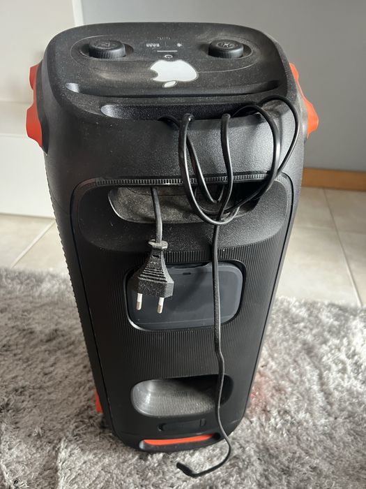 JBL partybox 100