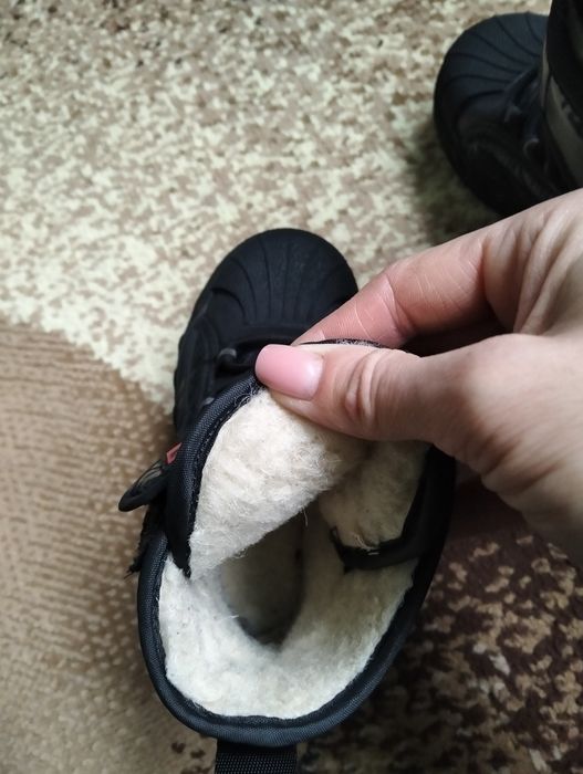 Продам зимові ботінки