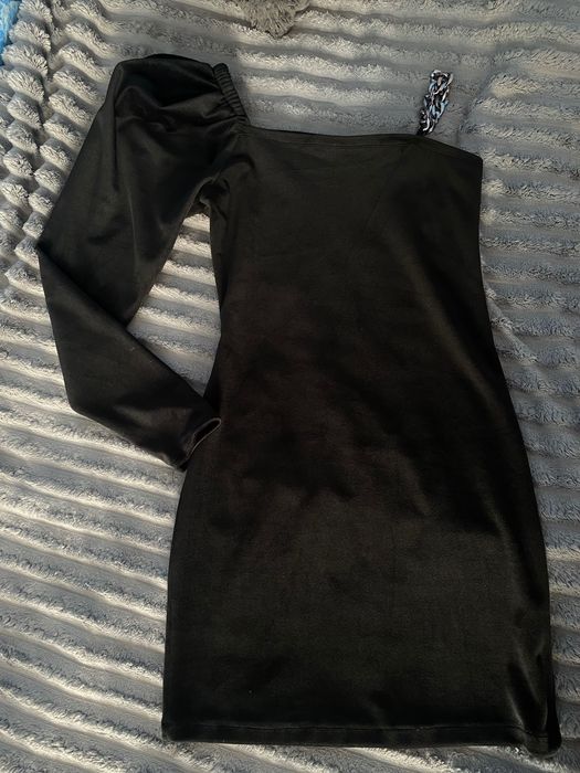 Велюровое черное платье