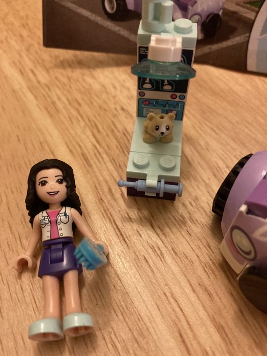LEGO Friends - Clínica Veterinária Móvel da Emma