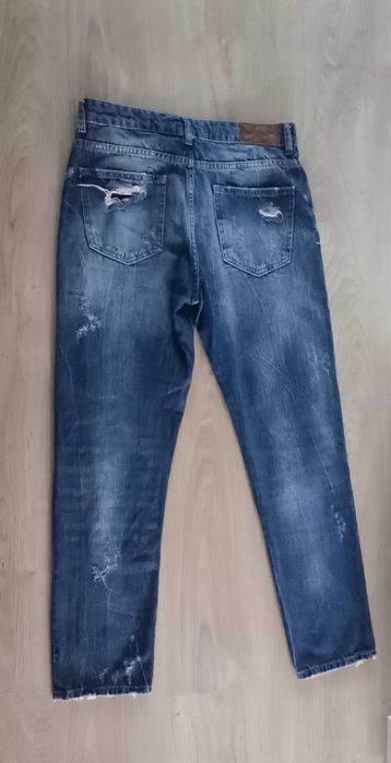 Jeansy z dziurami Bershka roz 36