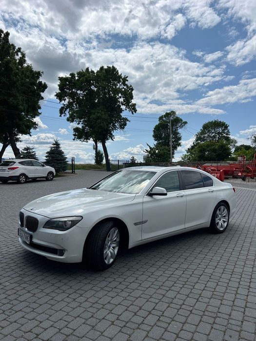 BMW Seria 7 Stan bardzo dobry, nowe opony, biała perła, jasna skórzana tapicerka