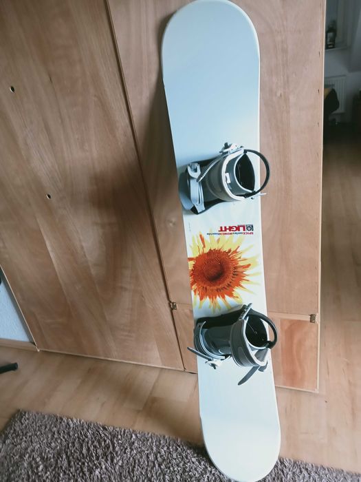 Сноуборд вживаний в доброму стані