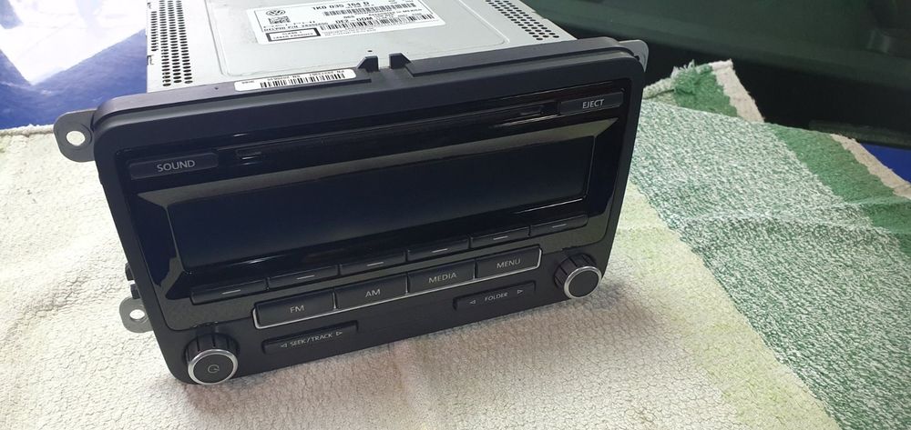 Продам магнітолу RC 310 Volkswagen