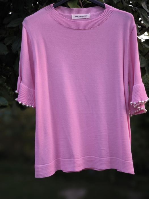 Sweter pudrowy róż rękaw falbana z perełkami new collection roz S-xxl