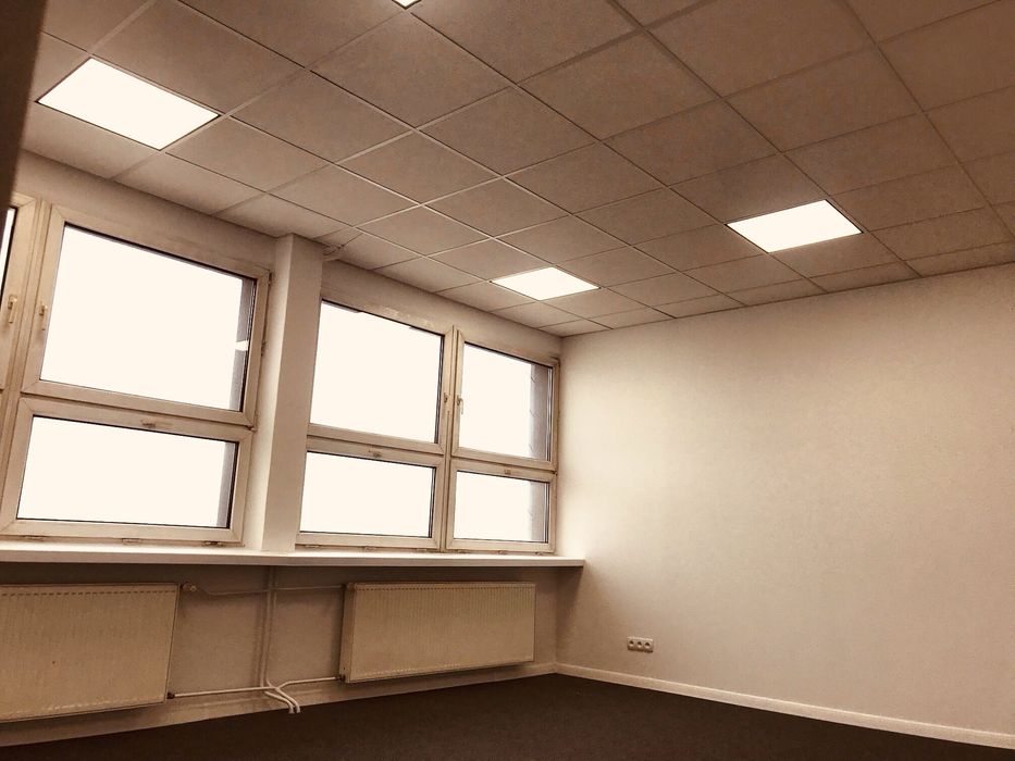 Lokale biurowe i lokale magazynowe