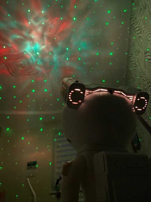 Астронавт/ночник/проектор/лазерный светильник/космонавт