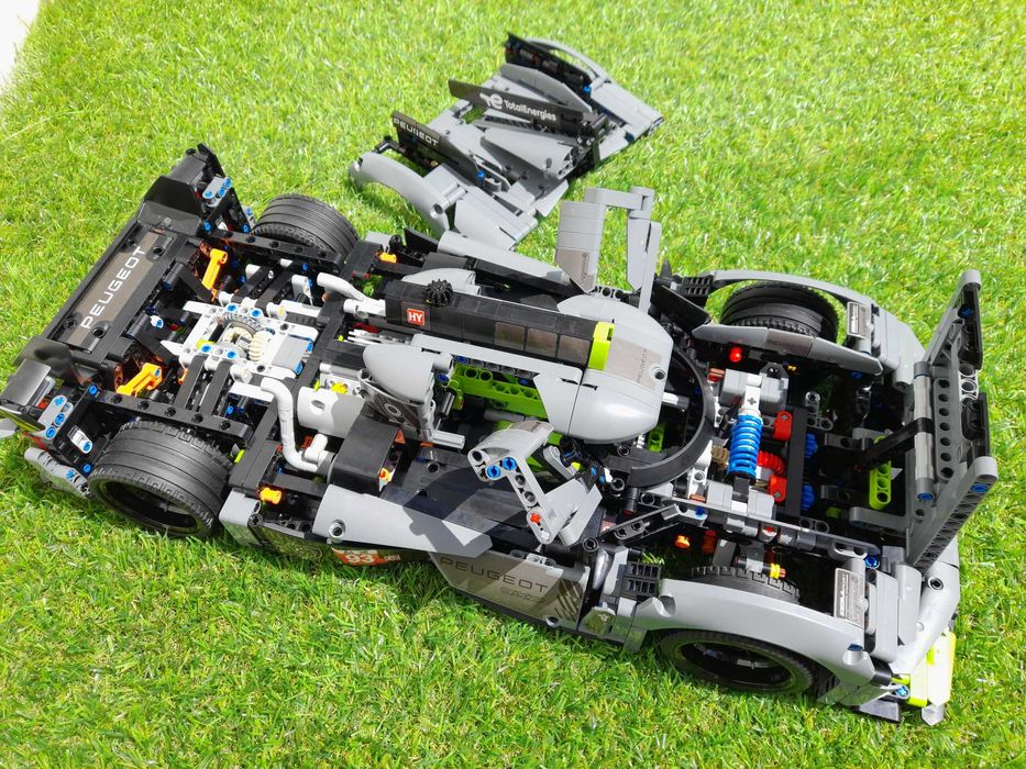 Vendo LEGO Technic PEUGEOT 9X8 24H Le Mans