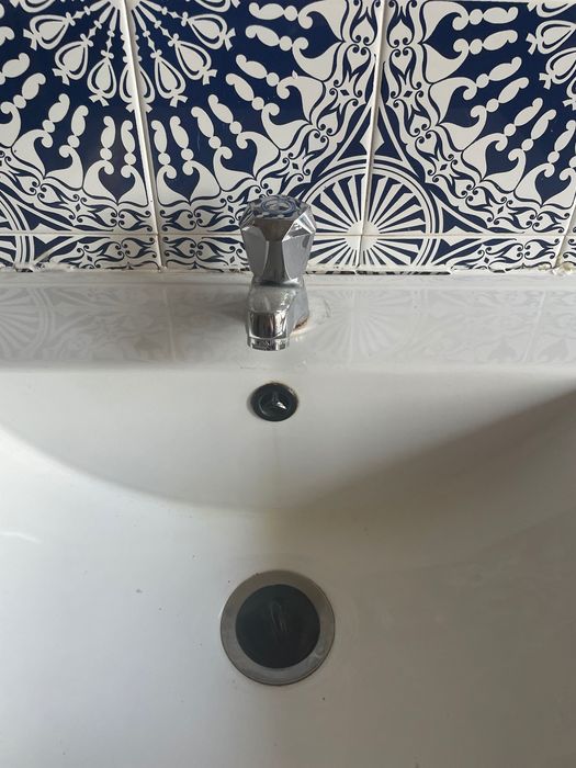Lavatório com armário