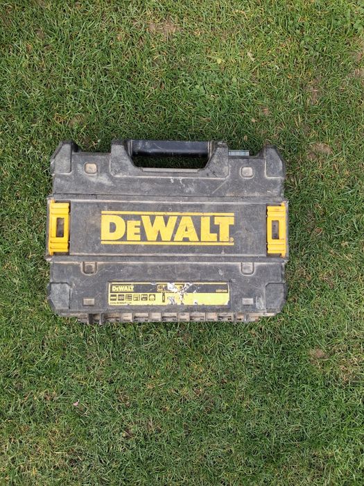 Walizka na wiertarkę Dewalt