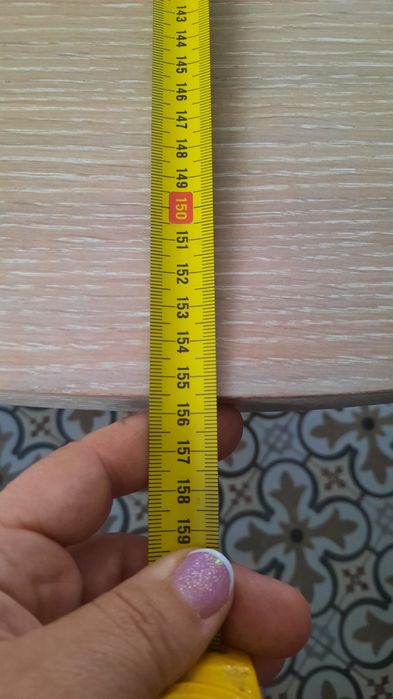 Stary okragły stół-odnowiony