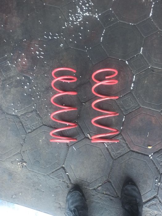 Пружини спортивние