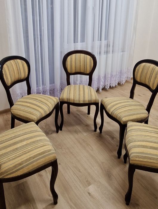 Komplet 5 stylowych krzeseł
