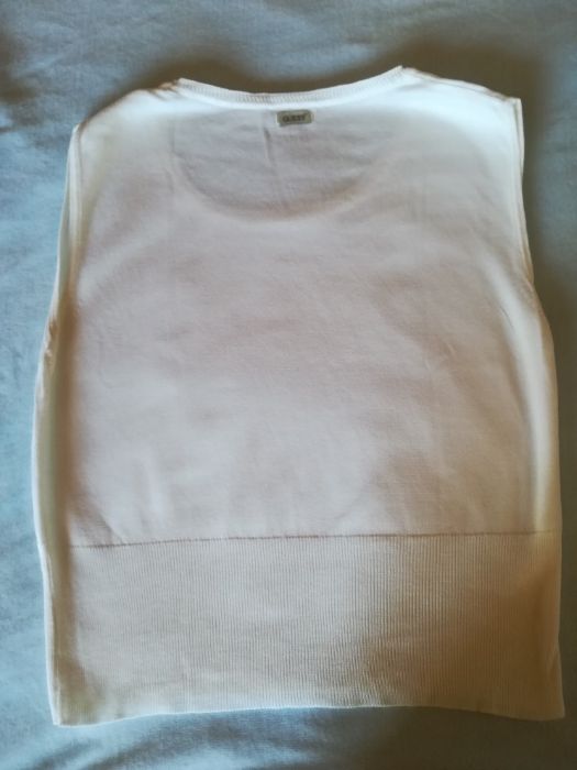 Top/blusa Guess em ótimo estado.
