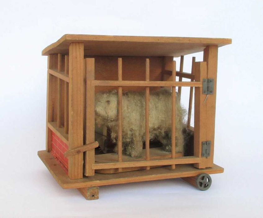 Antigo brinquedo Jaula com Urso