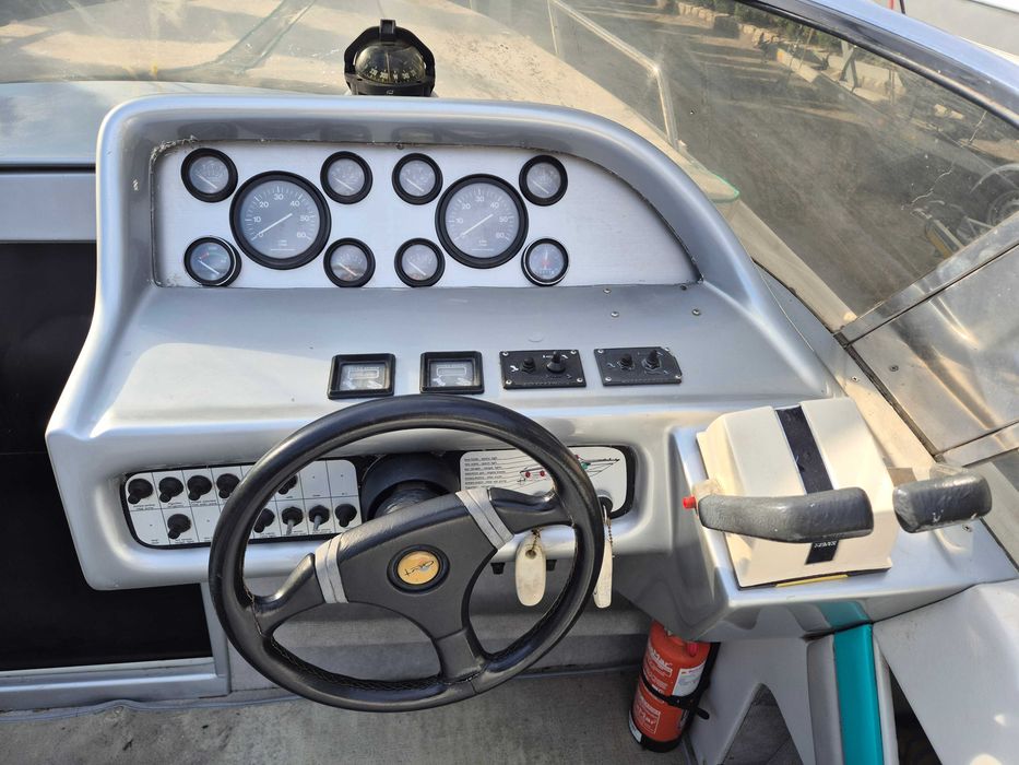 Łódź motorowa RIO 750  Kadłub