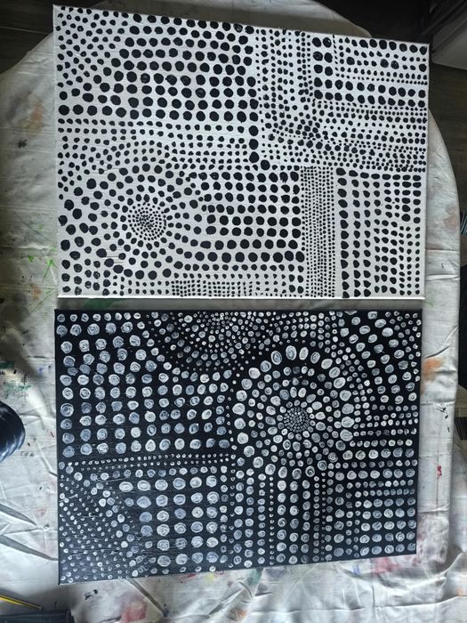 "Clustered dots" pintado a acrílico