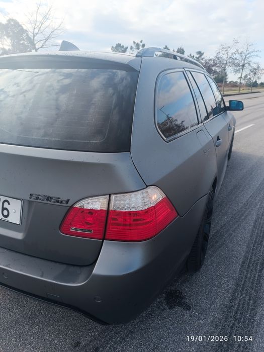 BMW E61 535d Full Pack-M de fábrica (Selo Antigo)