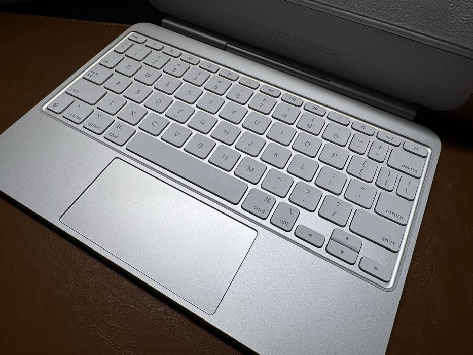 Magic Keyboard iPad Pro 11” M4/M5 - Branco