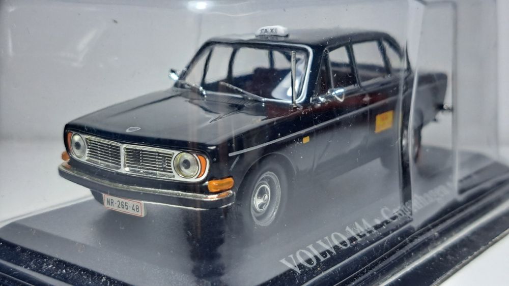Volvo 144 taxi de copenhaga 1972 1:43