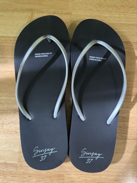 Вʼєтнамки шлопанці Sinsay