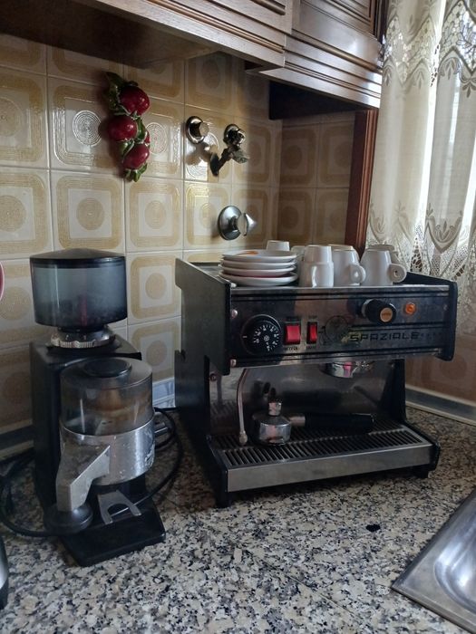 Maquina de café com moinho