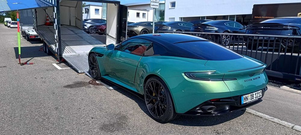 Transport Krytą/Zamykaną Lawetą Aut Sportowych i Zabytkowych