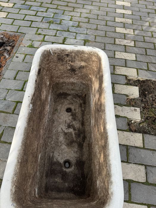 Вазоны бетонные б/у