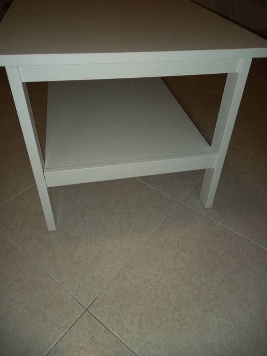 Mesa  nova de madeira maciça