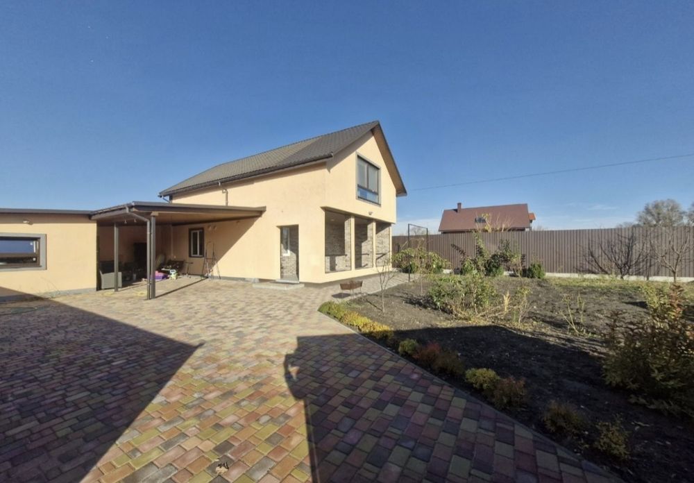 Будинок в селі Зазімья