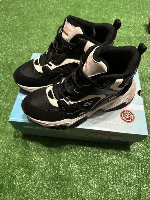 женские ботинки Skechers Stamina V2. 41