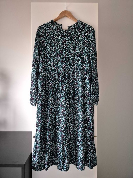 Reserved sukienka z długim rękawem w niebieskie kwiaty, 38